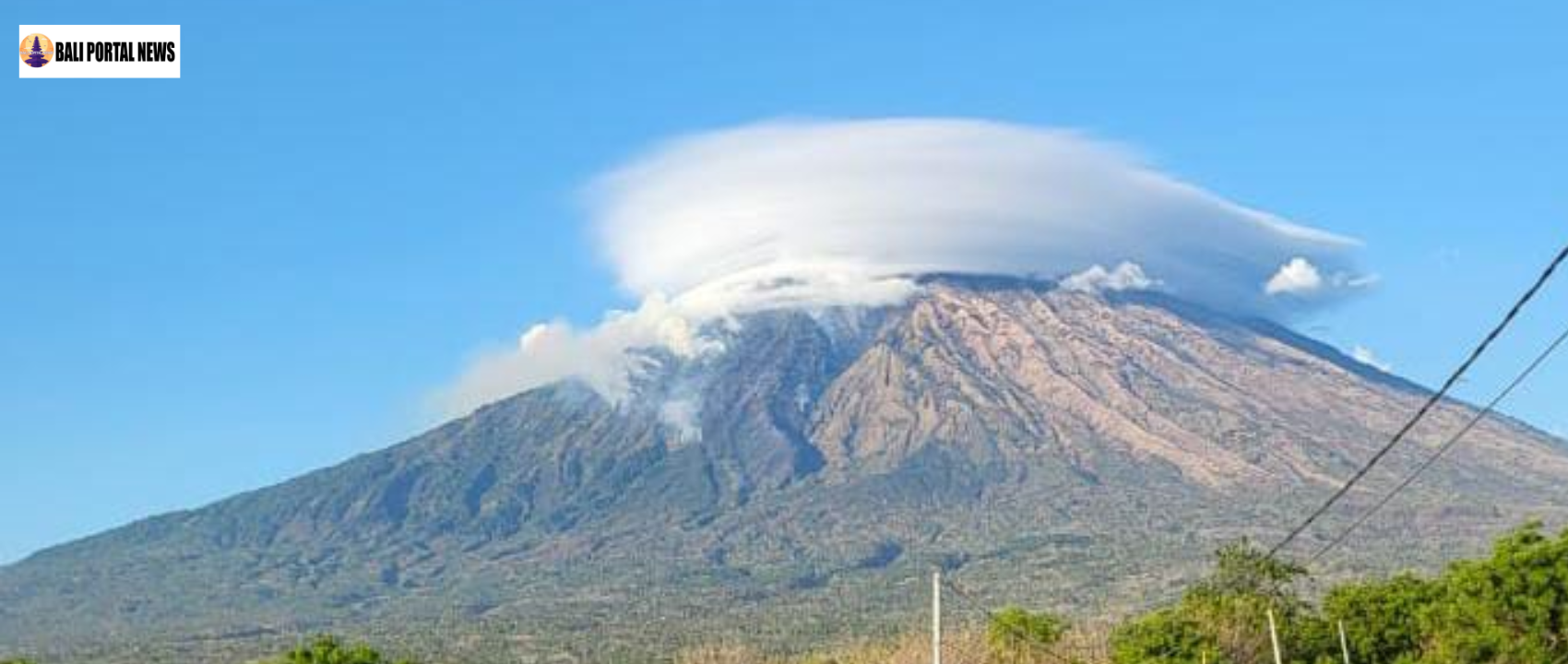BPBD Karangasem Pantau Asap Putih di Gunung Agung: Hasil Analisis Pastikan Status Tetap Aman