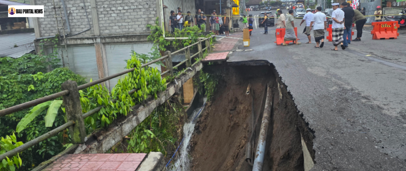 Lalu Lintas Lumpuh: Akses Jalan Ubud Ditutup Total Akibat Badan Jalan yang Ambrol