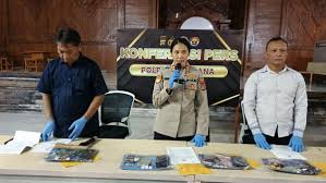 Sopir Tertimpa Pohon Tertangkap Bawa Sabu